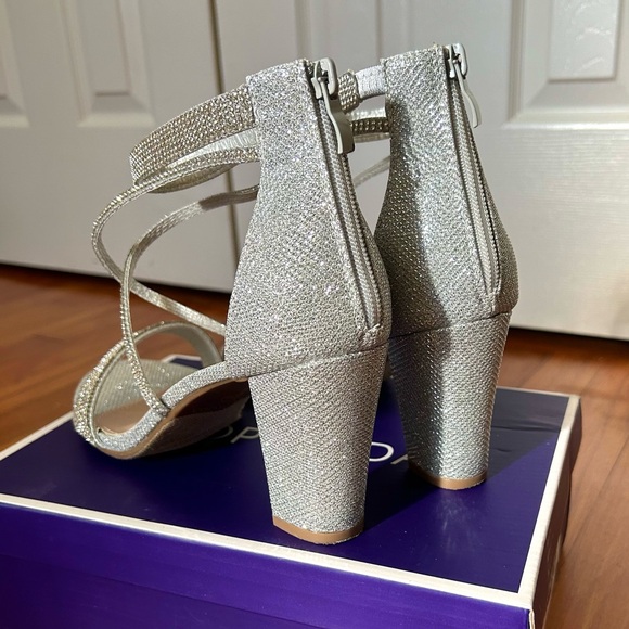 TOP Moda Silver Rhinestone Heels | Size 10 | 3.2” - Picture 4 of 10